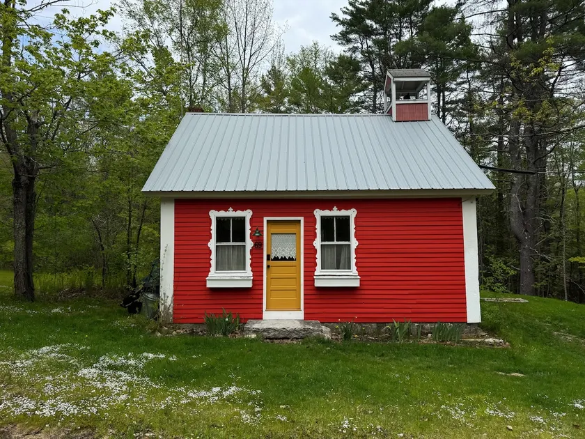 Frost Hill Schoolhouse - Image 1