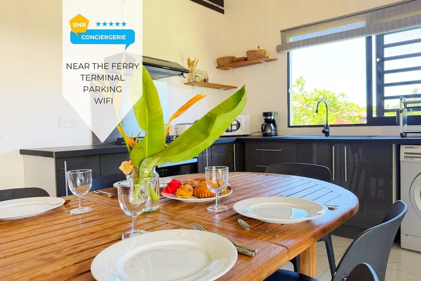 8 min from the Ferry – Quiet House with Terrace - Image 1