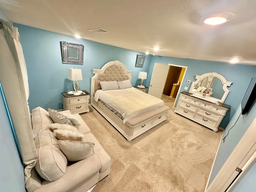 Home away from home - Image 1