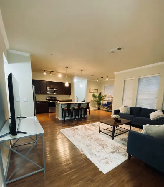 Home Away from Home 2 BDRM 2 Bath Free Parking - Image 1