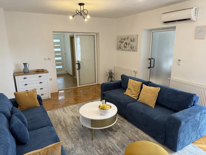 Appartement Lena 2 Makarska - Image 1