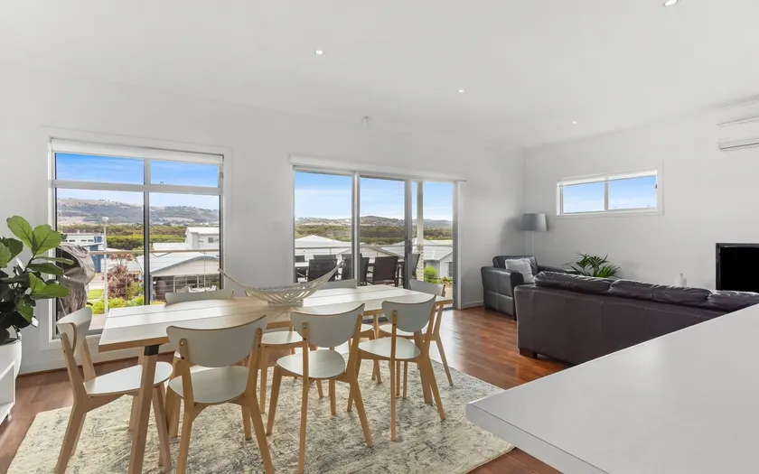 Castaway Beach House - Countryside Views by the Sea - Image 1