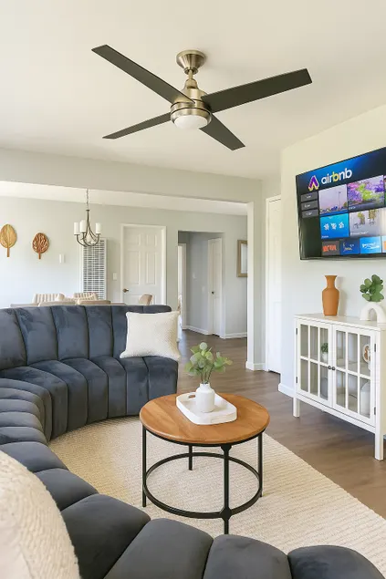 Cozy 3BR Near Universal, Dodger Stadium & Downtown - Image 1