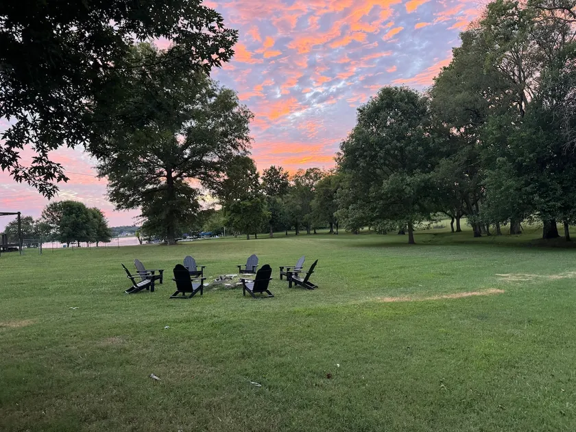 Lakefront Escape w/ Kayaks & SUP’s near Nashville - Image 1