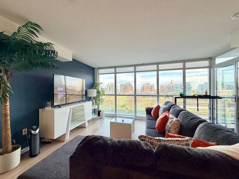 LakeView 2Bdrms/2Baths w/3 real beds&parking - Image 1