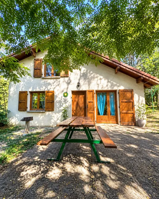 Charming cottage surrounded by greenery in Isère – ”Puma” - Image 1