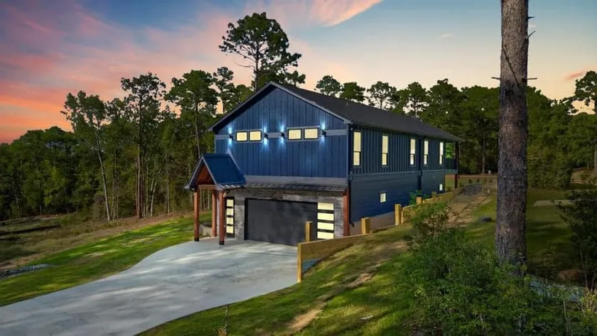 Beautiful Sam Rayburn home on golf course! - Image 1