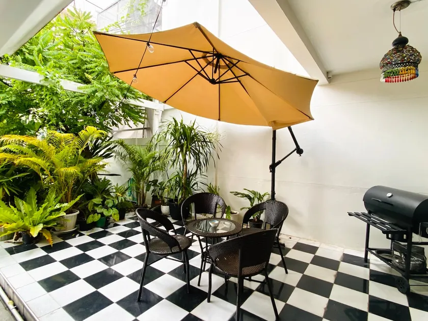 Urban Tropical Home in Bangkok - Image 1