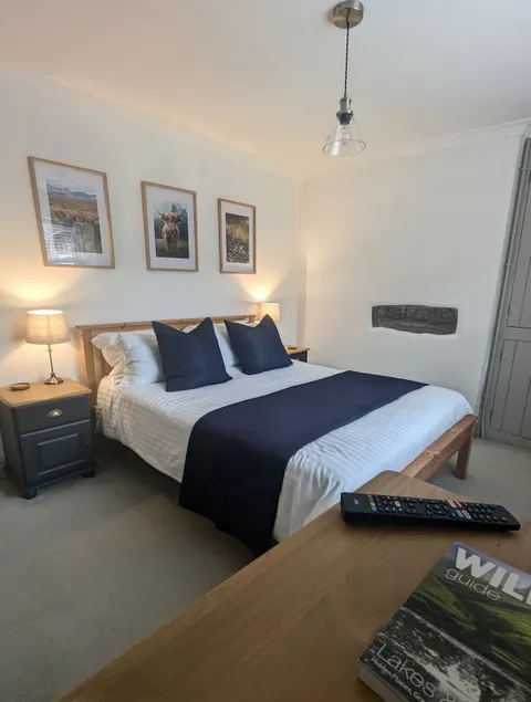 Kendal Cottage with Fireplace - Couples' Retreat - Image 1