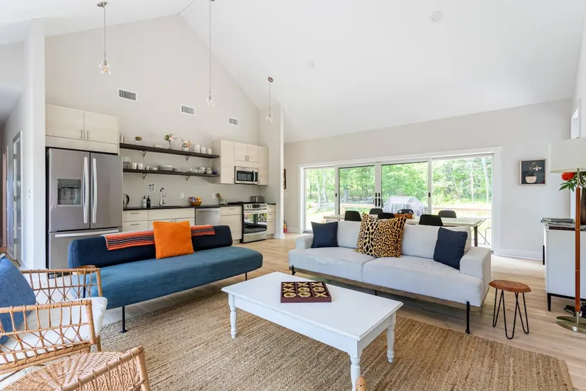 Tree Canopy Home w/ Creek Views & Family Suite - Image 1