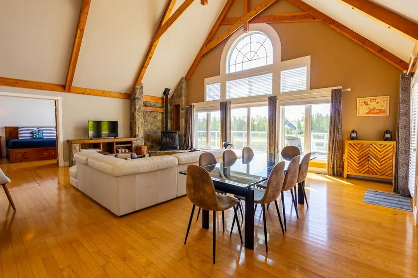 Bay Shore Luxe - Lake Huron Waterfront with Kayaks - Image 1