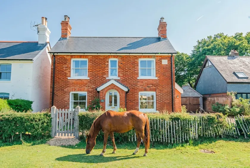 Beautiful Cottage in Brockenhurst with Forest View - Image 1