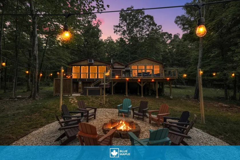 Hot Tub, Firepit, Grill, Wifi near Golf & Hiking - Image 1