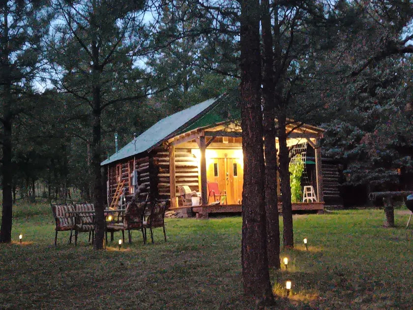 Jesse James Hideout / Rock-Hound Paradise - Image 1