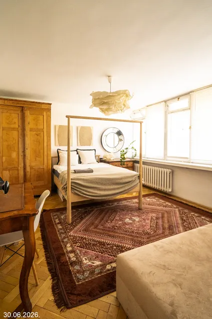 Opera/ 4 bedrooms/balcony/free underground parking - Image 1