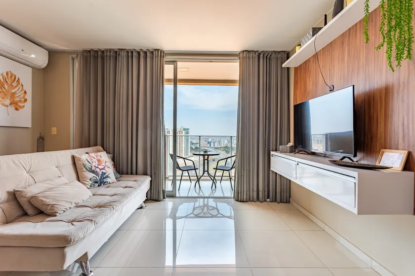 The best! Luxury apartment in the mall - Image 1