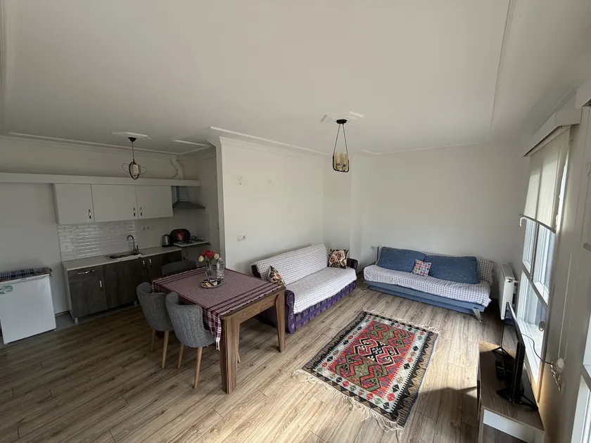 Close to the airport, Izmir Fair, Optimum Shopping Mall. Spacious. - Image 1