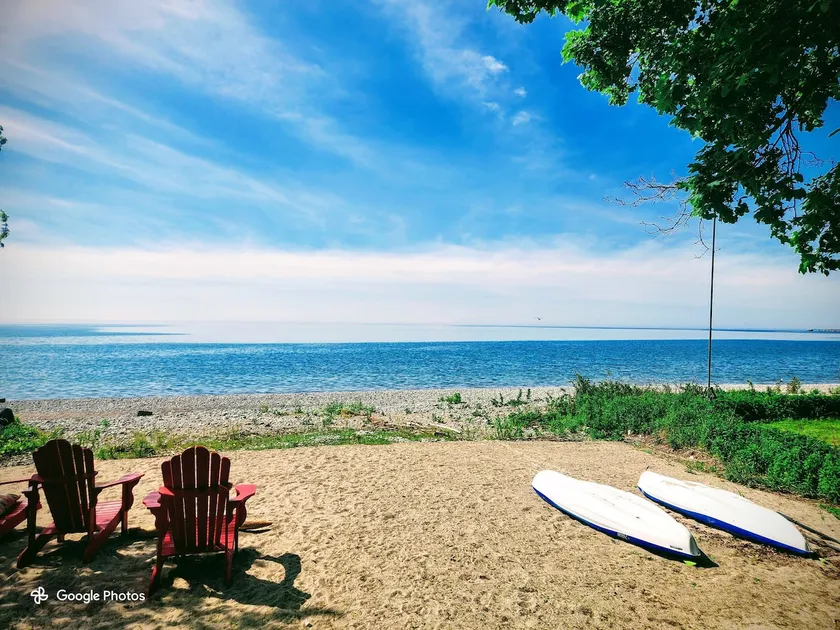 Private Beach, Hot Tub, Axe-Throwing & Chef's Kitc - Image 1