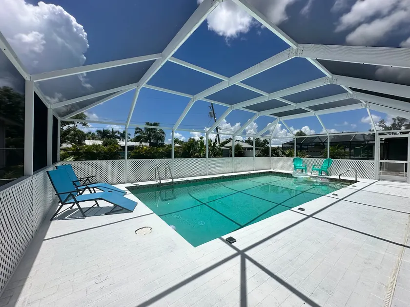 Heated pool, family and pet friendly, sleeps 10 - Image 1
