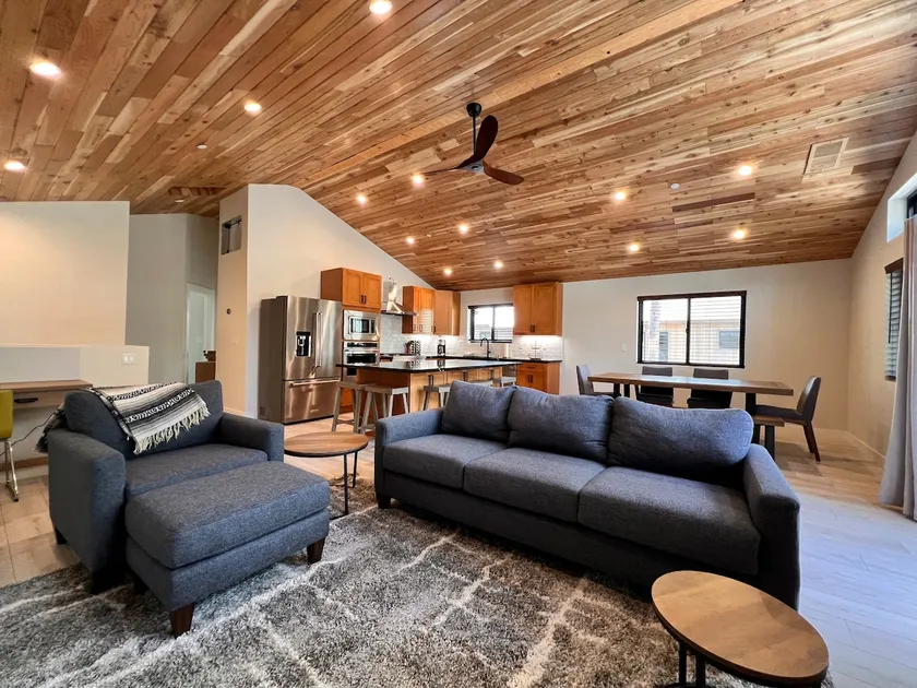 Beautiful Cabin Near Sugar Bowl Ski Resort - Image 1