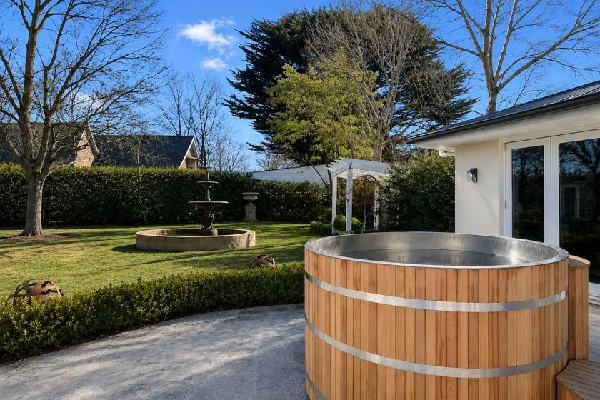 Eltham House Blackheath - Image 1