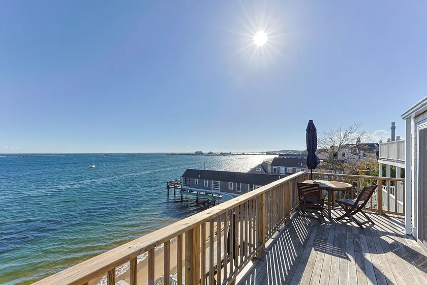 Waterfront Loft 1BR | Bayfront Deck + Beach Access - Image 1