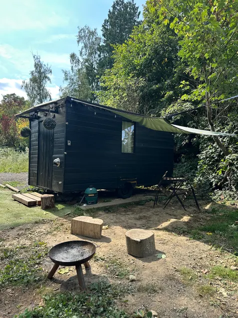 Jonny’s Hideaway - Image 1