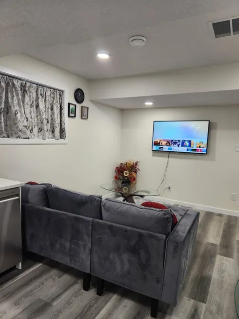 Modern 2 Bedroom Basement Suite Chappelle Edmonton - Image 1