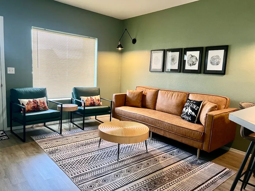 2 BR Mashell Cottage -Walkable to Downtown - Image 1