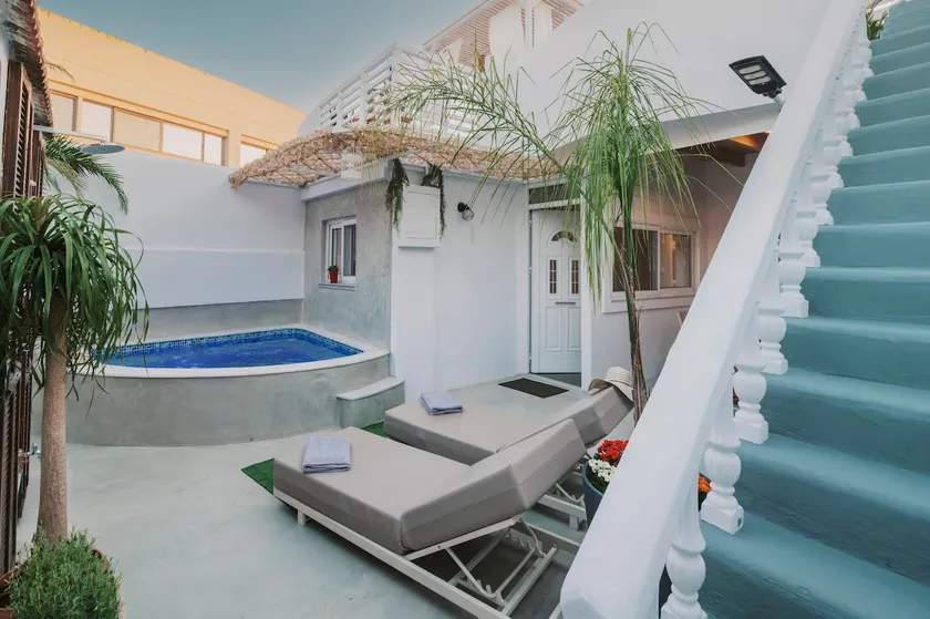 Nora's ixia summer house - Image 1