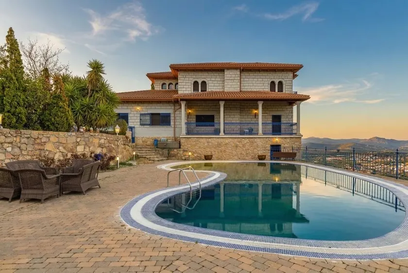 Mansion with 5 bedrooms, Jacuzzi at 40° + Paddle tennis - Image 1
