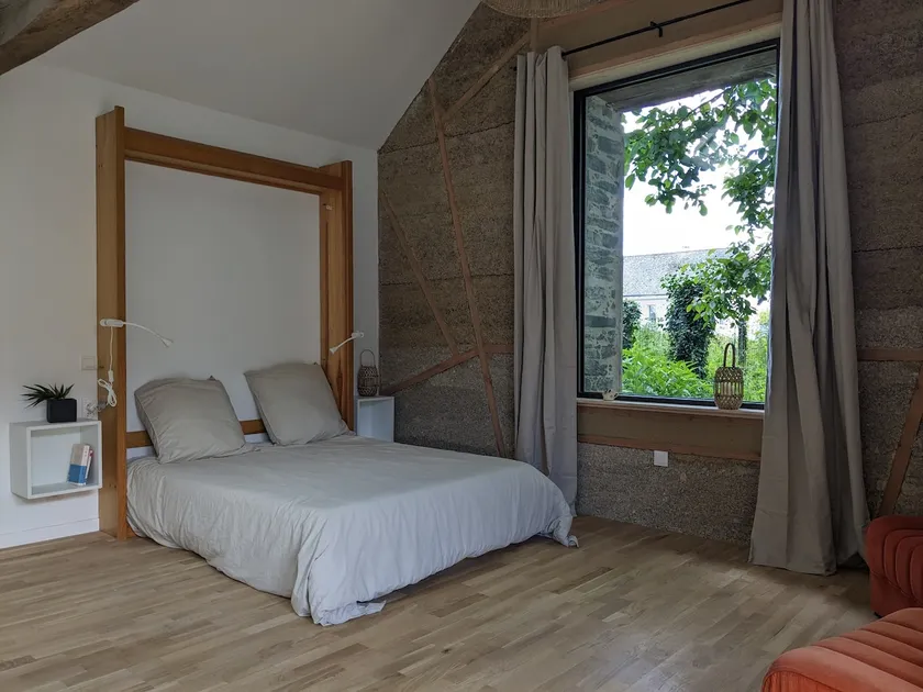 Independent accommodation in the town center - Image 1