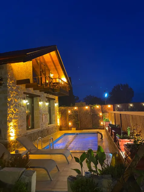 Heated Pool & Jacuzzi & Fireplace River View - Image 1