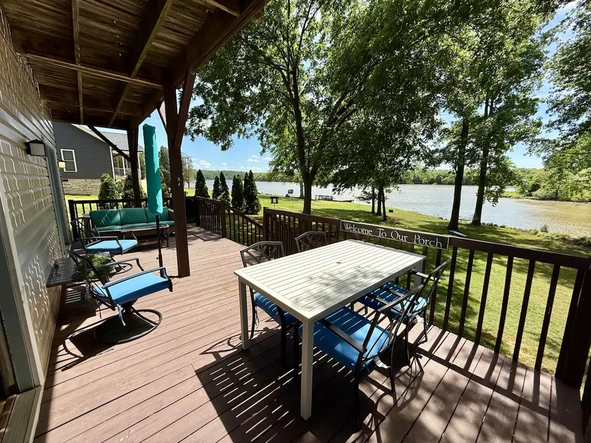 Waterfront | Firepit | Beach | Toys | Family Fun - Image 1
