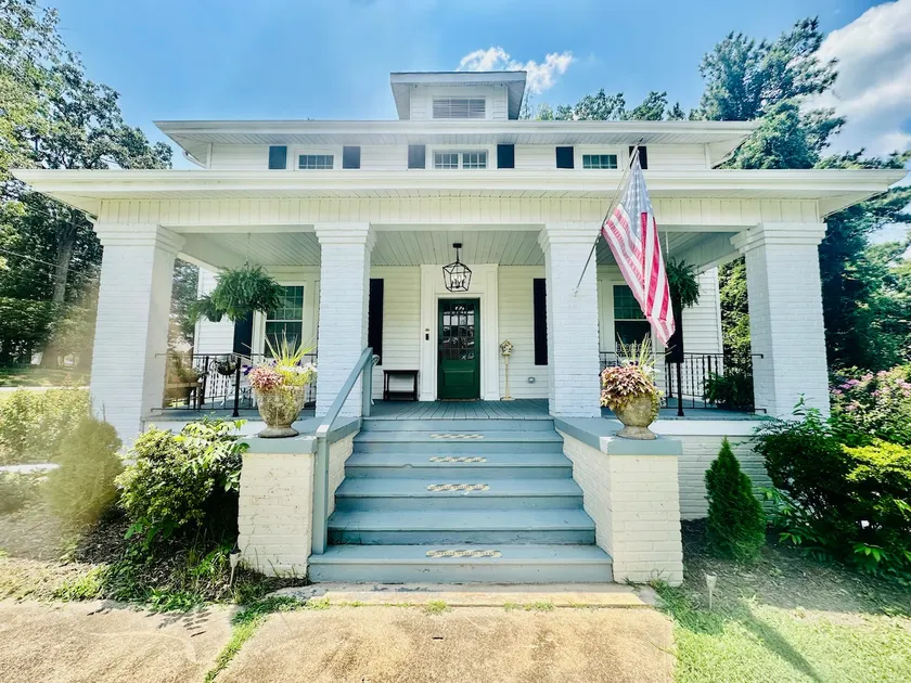 Pet-Friendly | Sleeps 8 | Near Rivers & Trails - Image 1