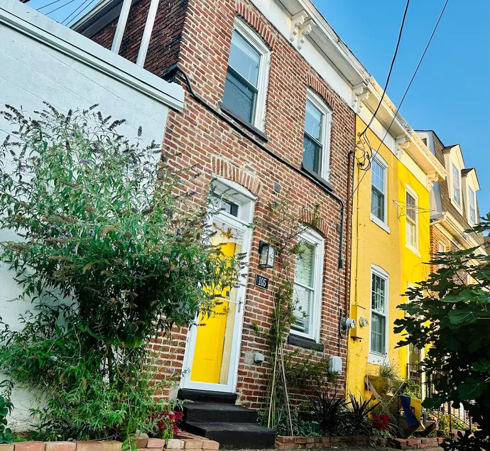 Modern Row House in the Heart of Old Town, ALX - Image 1