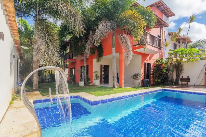House with a super-localized pool - Image 1