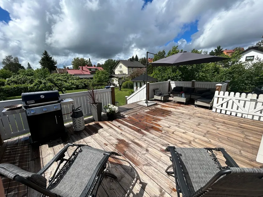 Detached house with sauna and grill terrace, 1.5 km from the center - Image 1