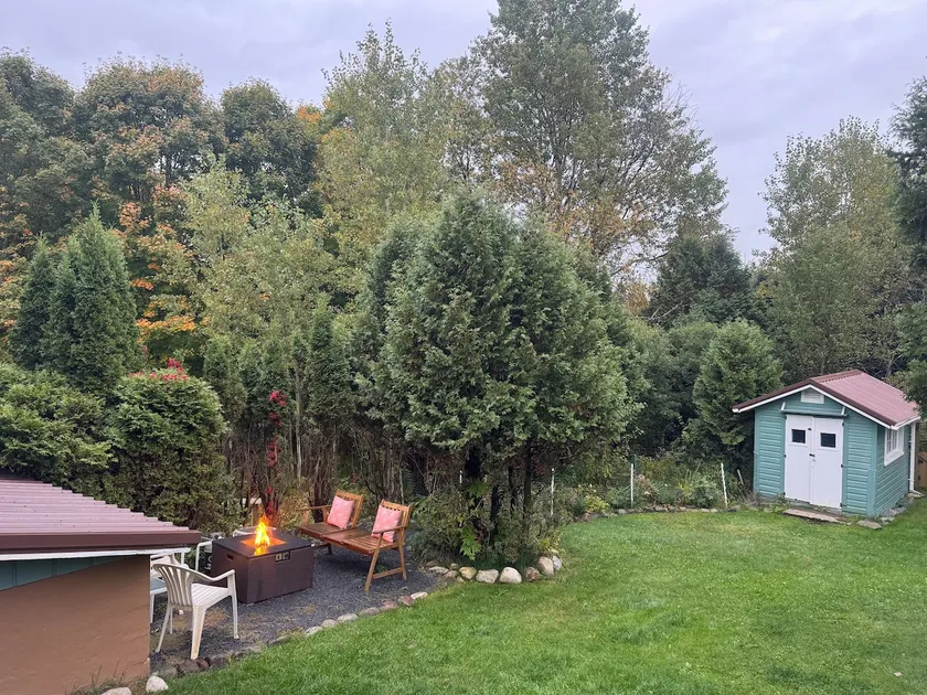 Lake Placid Pet-Friendly Home - Image 1