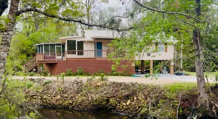 Welcome to the “River House”. - Image 1