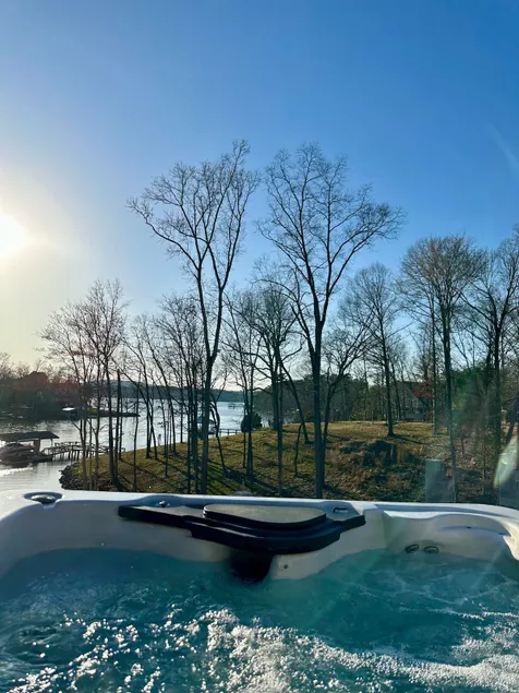 Lakefront Retreat | Hot Tub + 5 King Beds + Views - Image 1