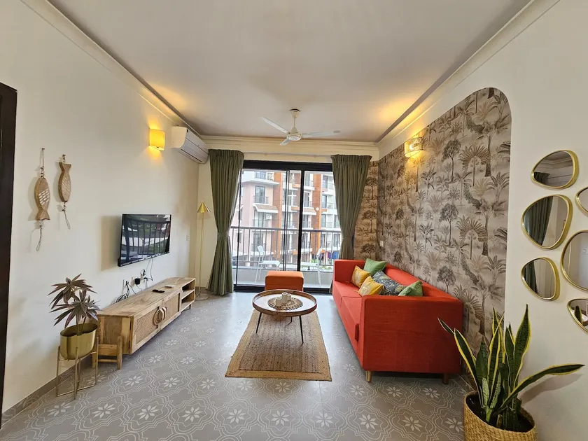 Modern 1BHK Near Beach |Perfect for Couples | C209 - Image 1