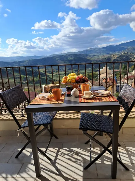 Leonforte – Casa do Caliaru – Central Sicily, sleeps 2 - Image 1