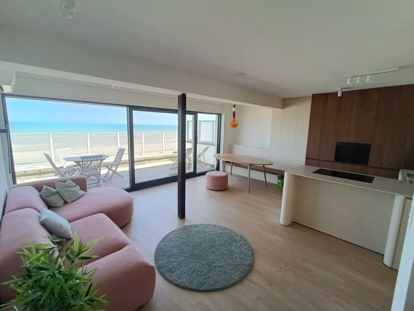 Luxurious penthouse with sea view and 2 sun terraces - Image 1