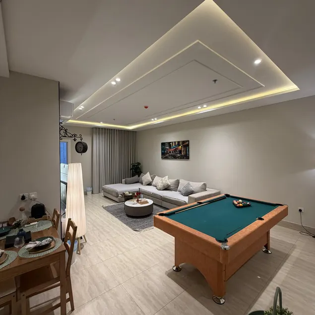 Apartment with entertainment facilities - Image 1