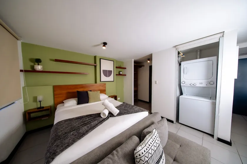 Full loft for 2 with parking included - Image 1