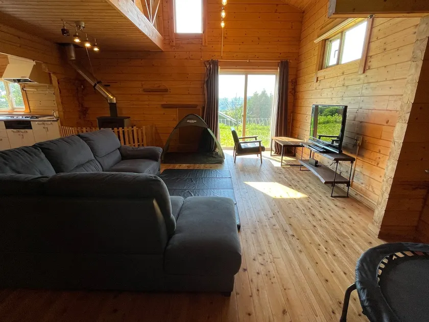 Large Log Cabin | Sea of Clouds, BBQ, 7ppl, No Fee - Image 1