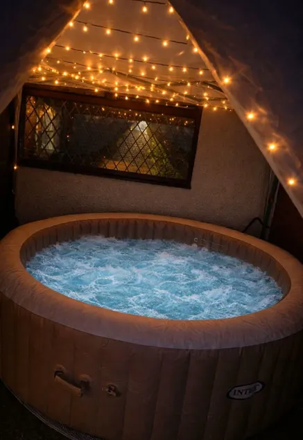 Alton Towers & Peak District with Hot Tub - Image 1