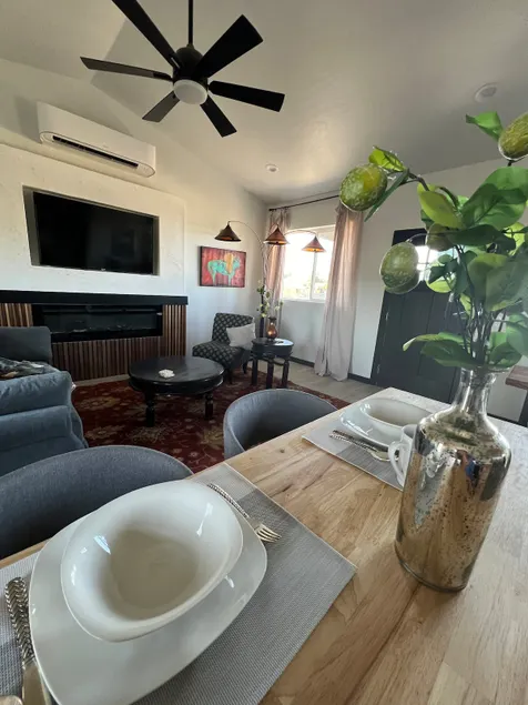 Sweet hill top with view fireplace - Image 1