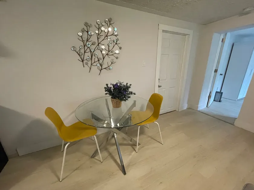 Garden City-Private 1BR Full Apt - Image 1